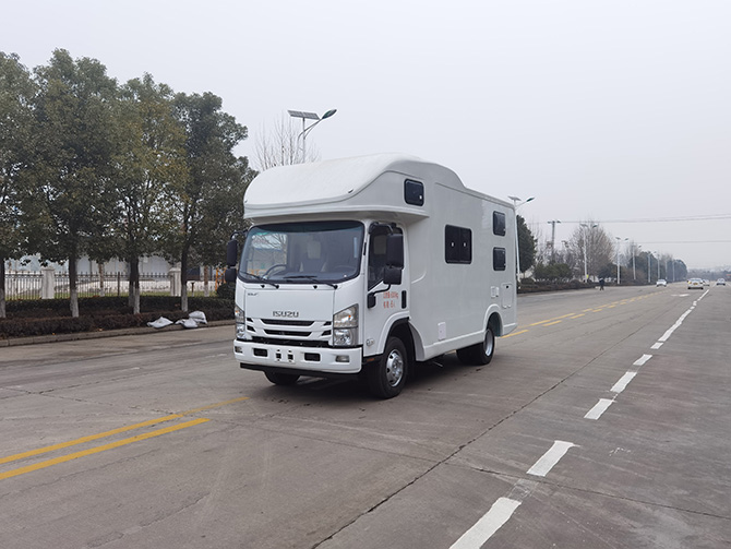 慶鈴五十鈴700P自動擋房車