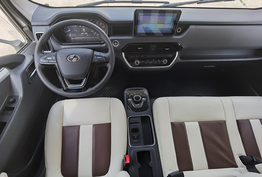 上汽躍進H500輕卡平頭自動擋房車駕駛室 上汽躍進H500輕卡平頭自動擋房車駕駛室