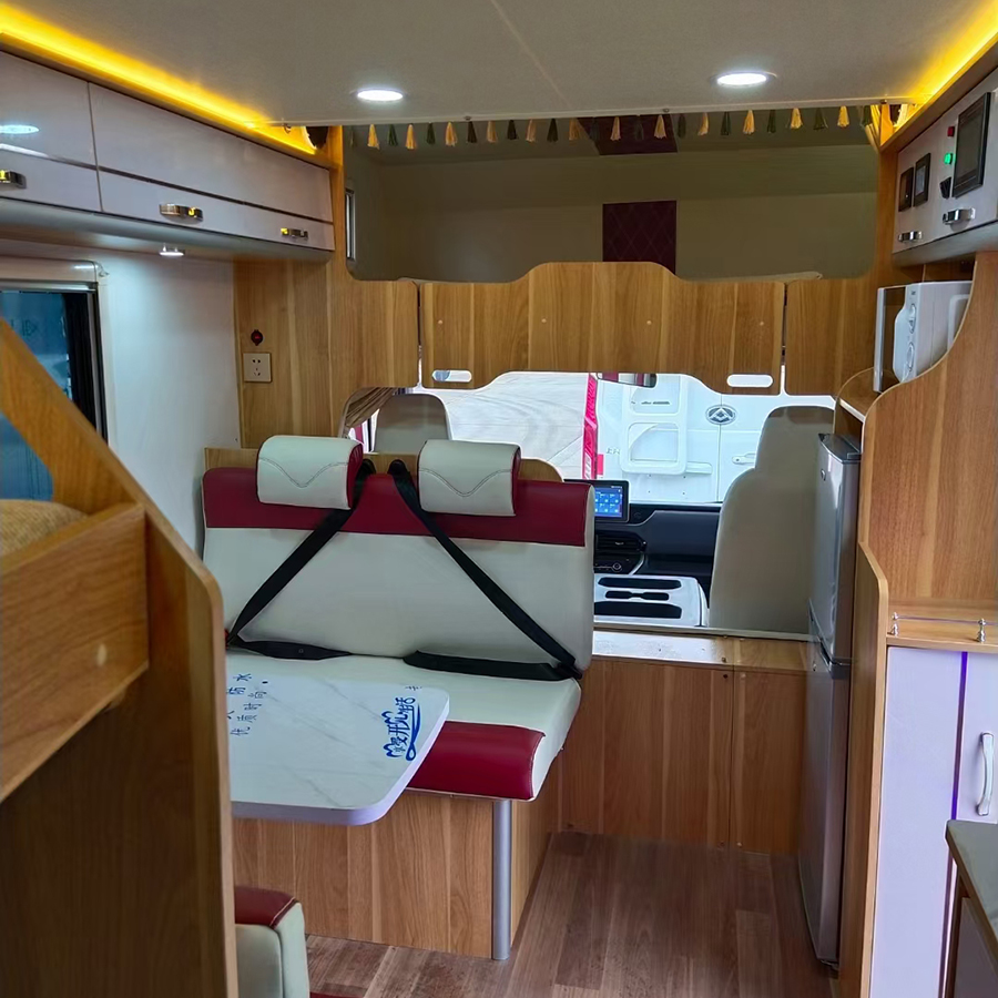 上汽躍進H500輕卡平頭自動擋房車-豎床+對坐卡座2 上汽躍進H500輕卡平頭自動擋房車-豎床+對坐卡座2