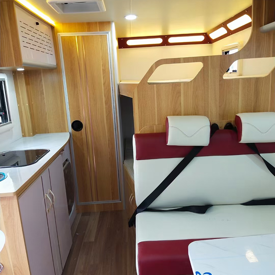 上汽躍進H500輕卡平頭自動擋房車-豎床+對坐卡座3 上汽躍進H500輕卡平頭自動擋房車-豎床+對坐卡座3