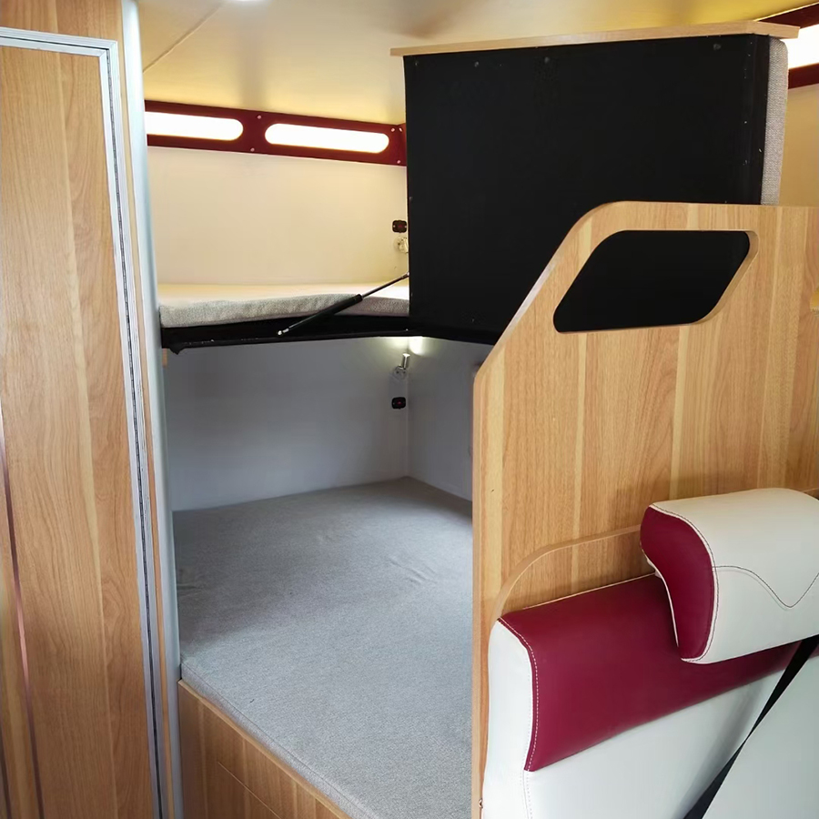 上汽躍進H500輕卡平頭自動擋房車-豎床+對坐卡座4 上汽躍進H500輕卡平頭自動擋房車-豎床+對坐卡座4