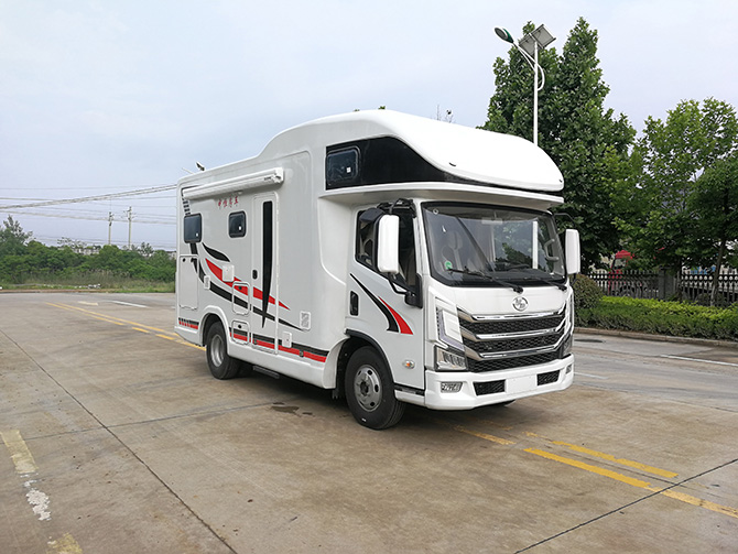 上汽躍進H500輕卡平頭自動擋房車