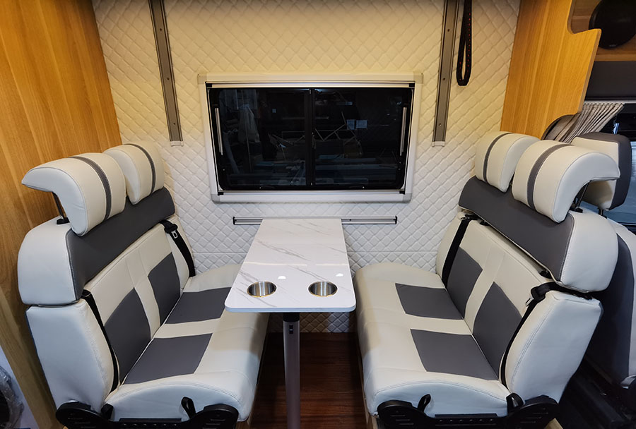 福特新全順小額頭C型房車(chē)4