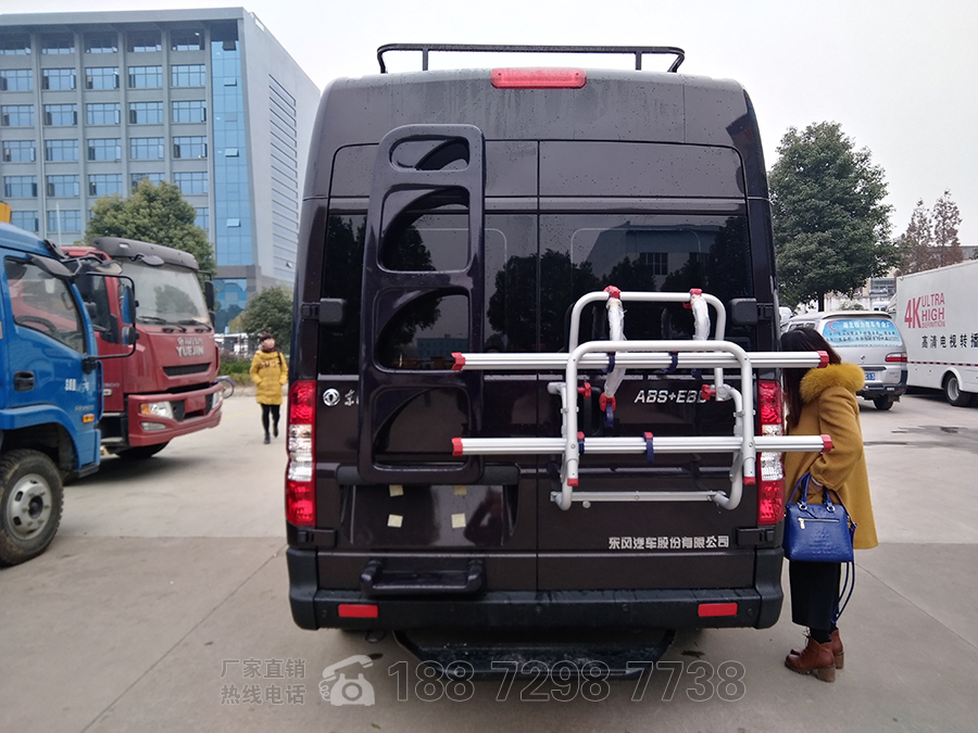 東風(fēng)御風(fēng)長(zhǎng)軸高頂B型房車自動(dòng)擋外觀四 東風(fēng)御風(fēng)長(zhǎng)軸高頂B型房車自動(dòng)擋外觀四