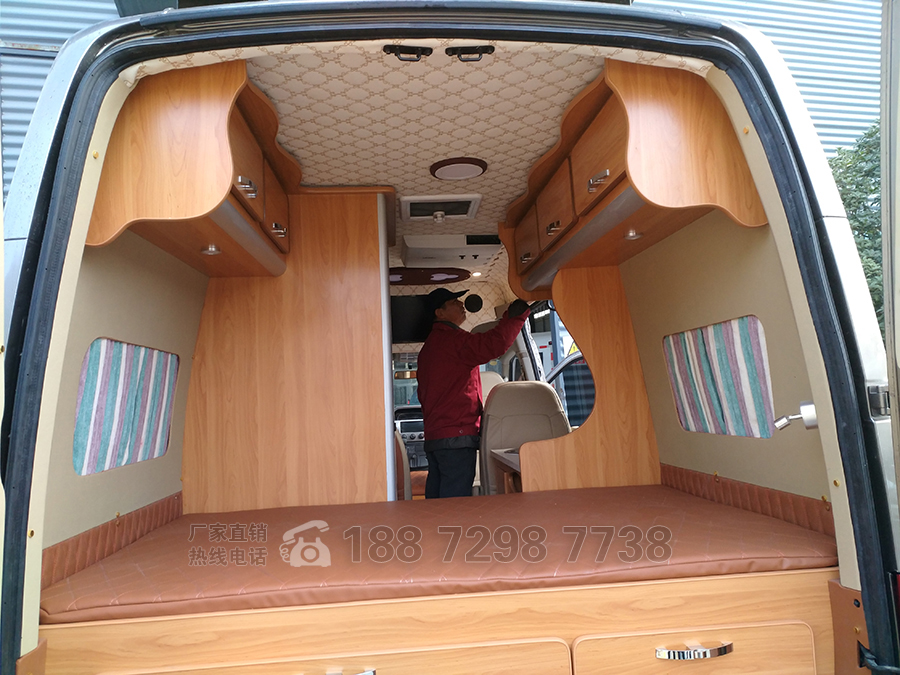 程力大通V80長軸高頂自動(dòng)擋B型房車 程力大通V80長軸高頂自動(dòng)擋B型房車